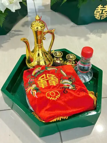 Tìm hiểu về khay rượu trầu có gì đặc biệt trong ngày cưới?