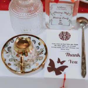 Mẫu decor gia tiên tone đỏ bestseller