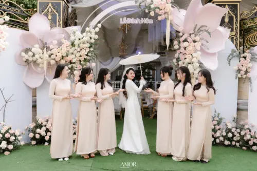 Gia tiên tone hồng ngọt ngào