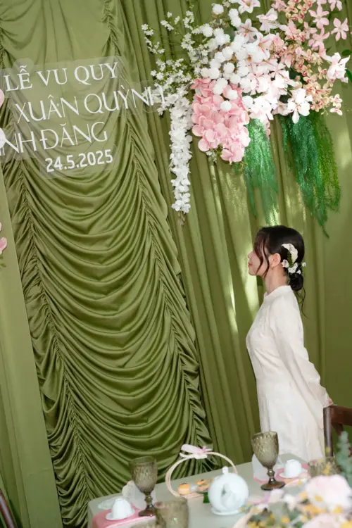 Gia tiên tone xanh hồng mới lạ siêu xinh