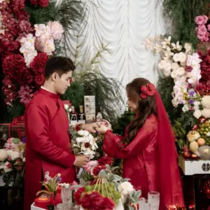 Mẫu decor gia tiên tone đỏ bestseller