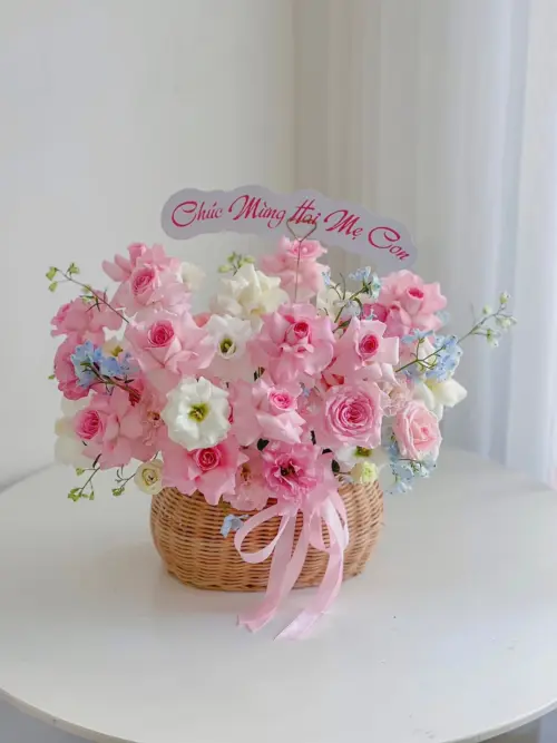 Tổng hợp các mẫu giỏ hoa tươi chúc mừng