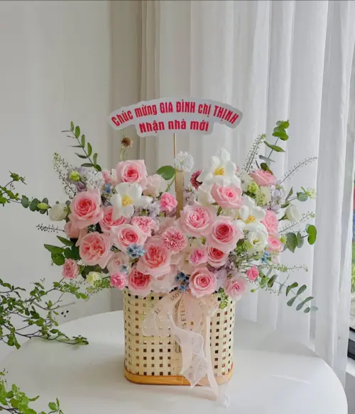 Tổng hợp các mẫu giỏ hoa tươi chúc mừng