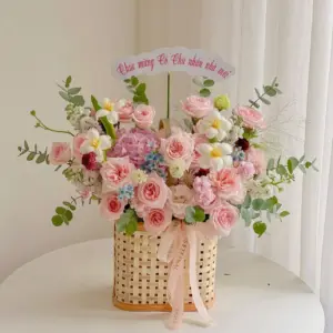 Tổng hợp các mẫu giỏ hoa tươi chúc mừng
