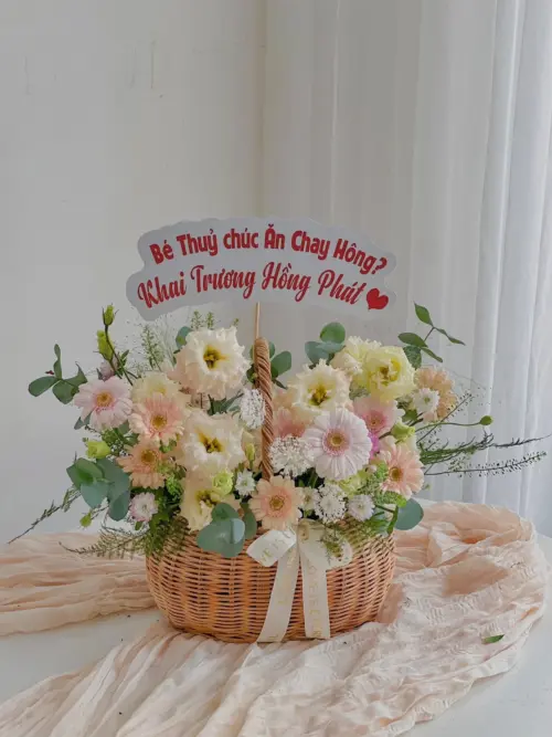 Tổng hợp các mẫu giỏ hoa tươi chúc mừng