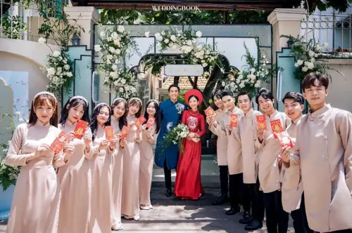 Ai là người nên cầm vali cho cô dâu về nhà chồng?